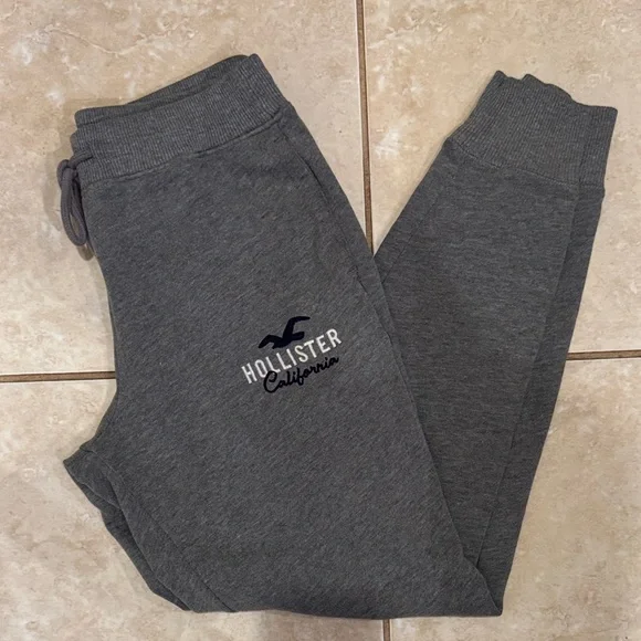 Hollister Women’s XS Grey Jogger Sweatpants with Logo and Pockets - Picture 1 of 8